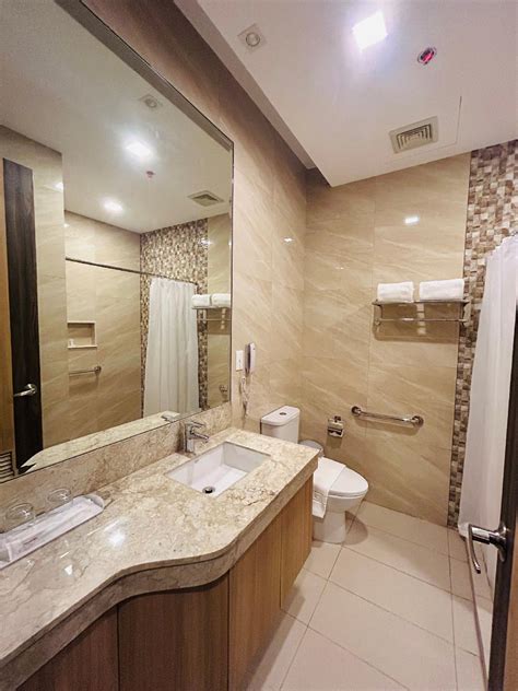 sam’s 21 hotel iloilo city about